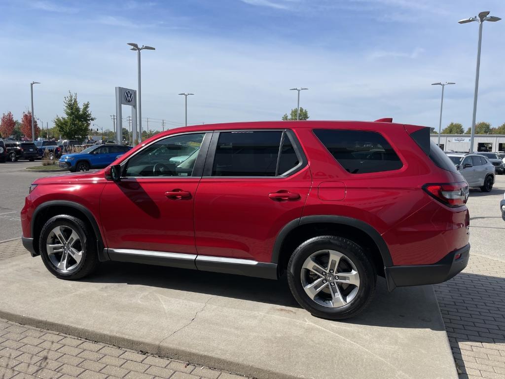 used 2025 Honda Pilot car, priced at $40,972