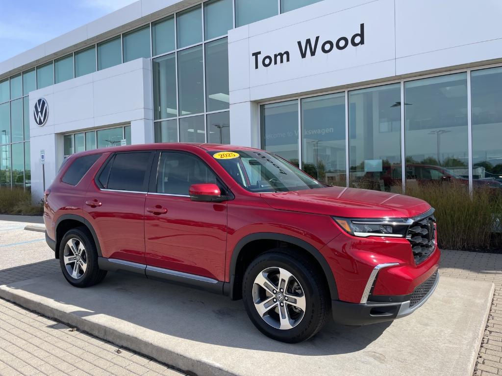 used 2025 Honda Pilot car, priced at $40,972
