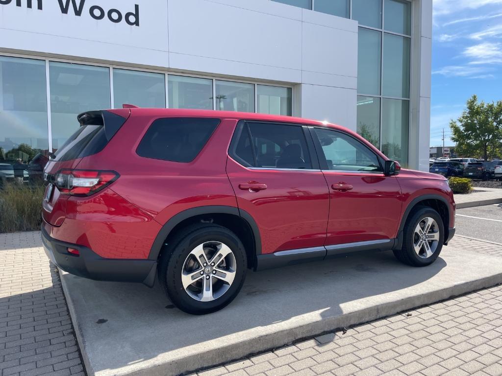 used 2025 Honda Pilot car, priced at $40,972