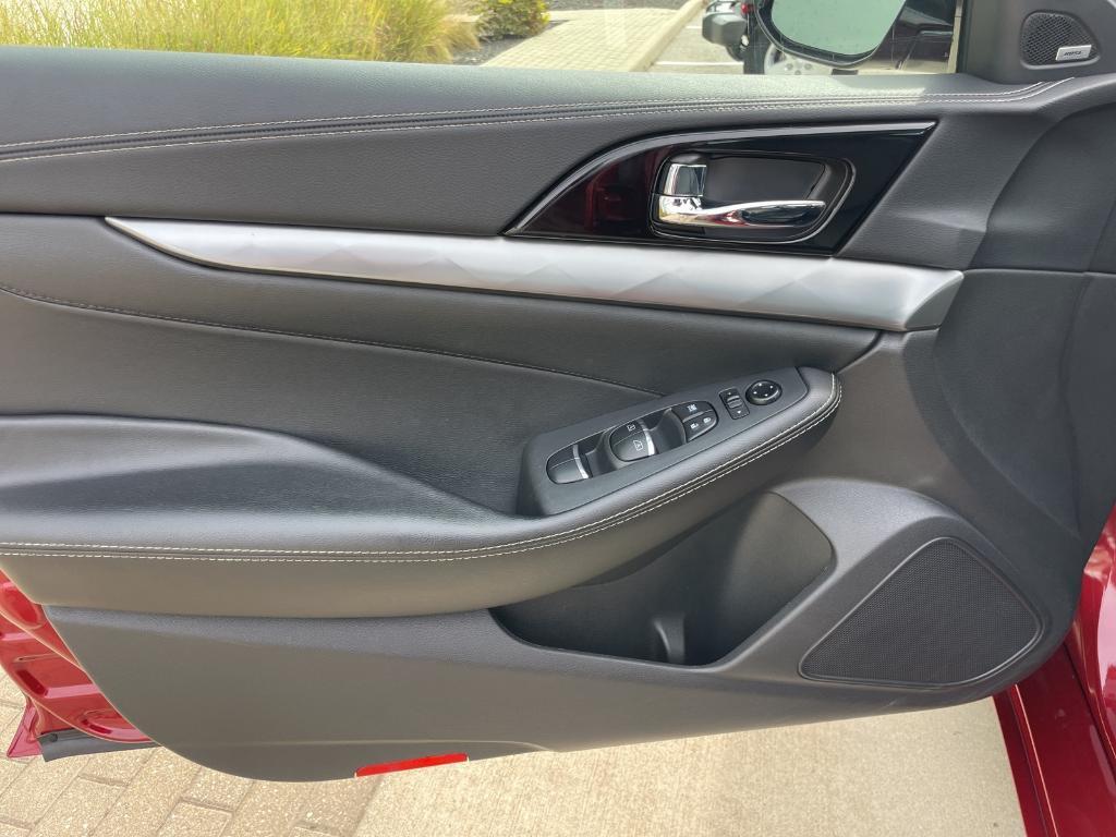 used 2023 Nissan Maxima car, priced at $27,154