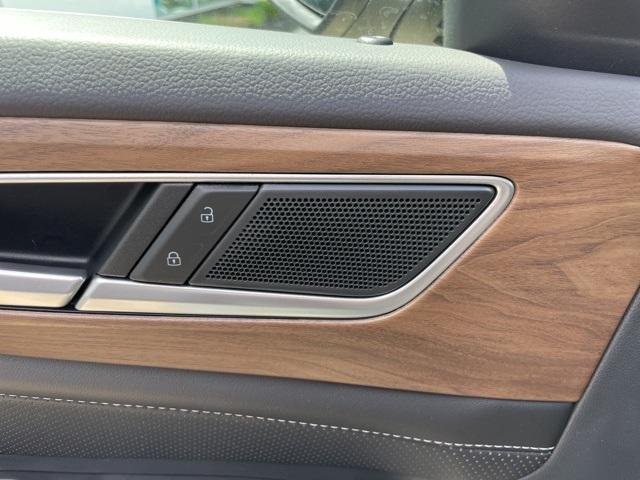new 2025 Volkswagen Atlas car, priced at $41,443