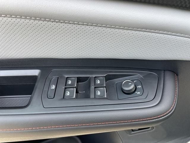 new 2025 Volkswagen Atlas car, priced at $45,360