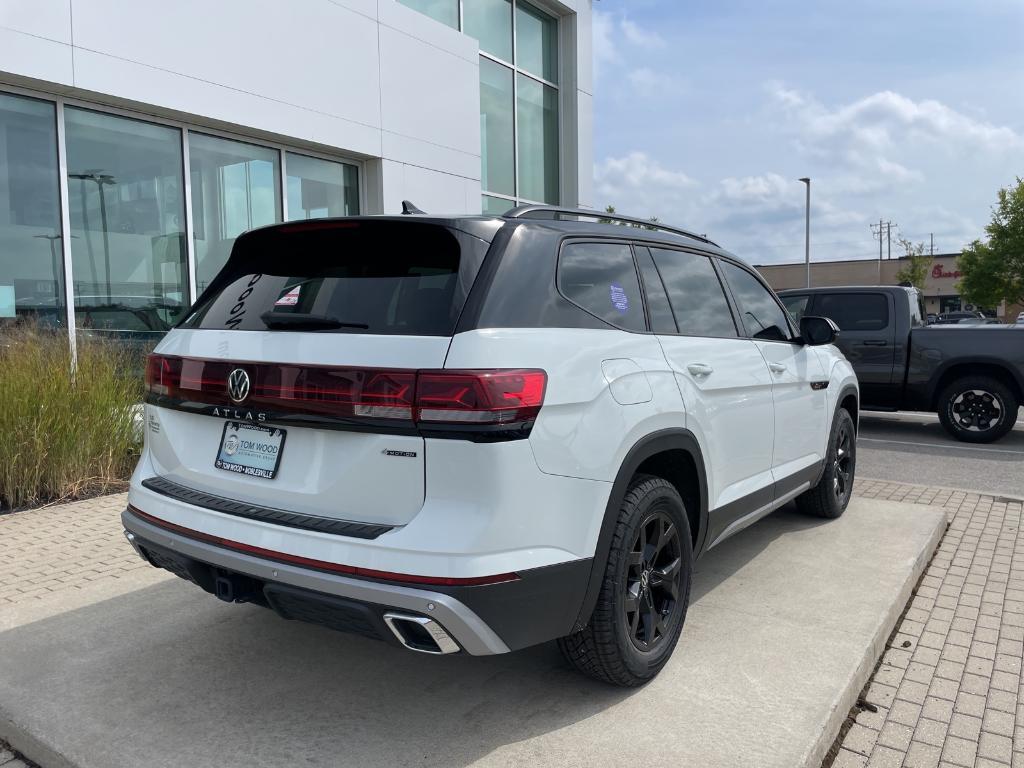 new 2025 Volkswagen Atlas car, priced at $45,360