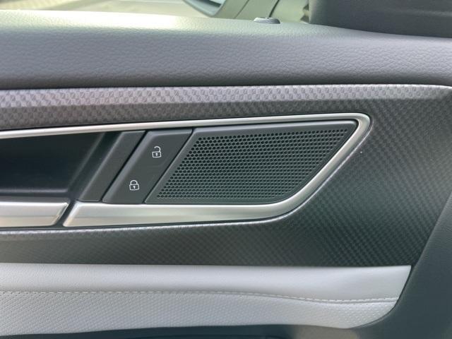 new 2025 Volkswagen Atlas car, priced at $45,360
