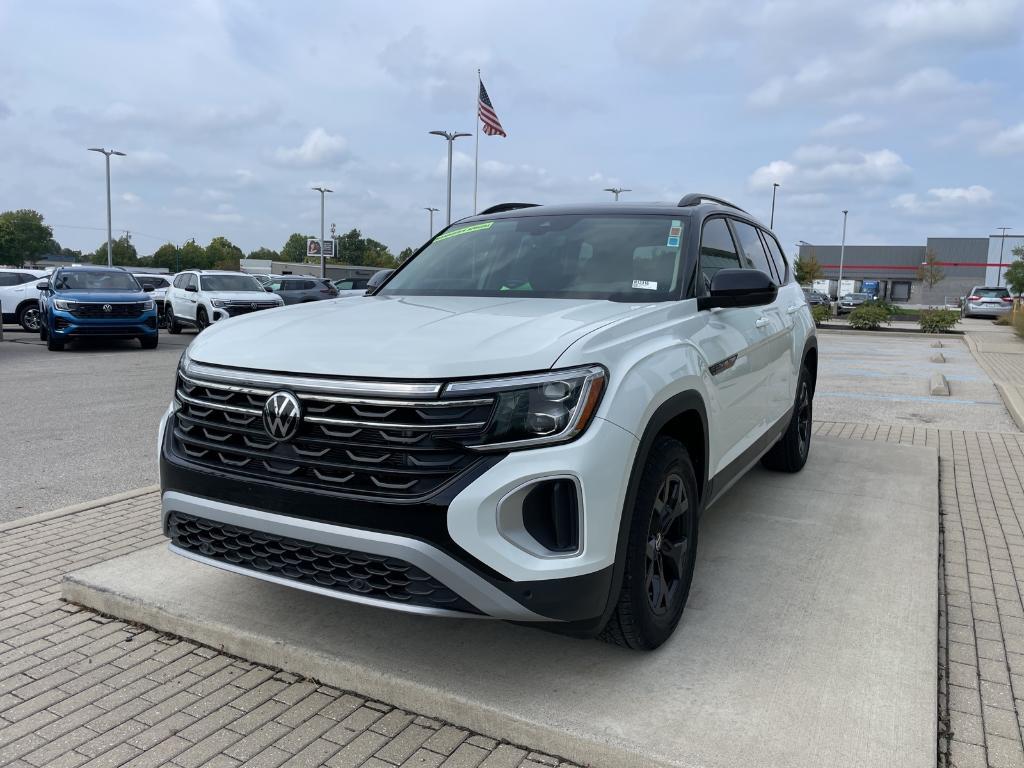 new 2025 Volkswagen Atlas car, priced at $45,360