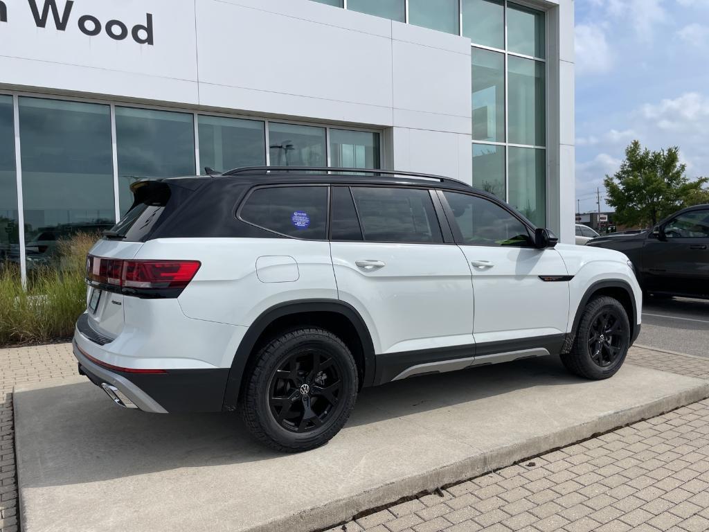 new 2025 Volkswagen Atlas car, priced at $45,360