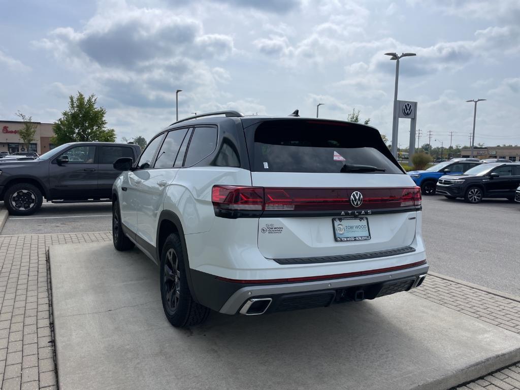 new 2025 Volkswagen Atlas car, priced at $45,360