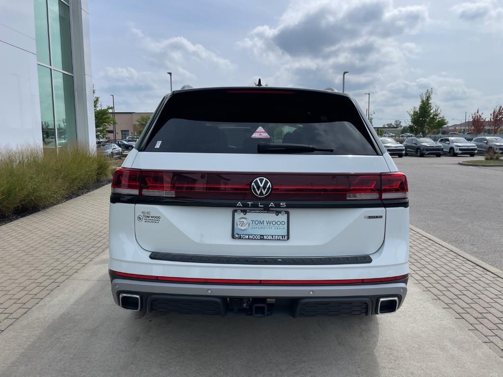 new 2025 Volkswagen Atlas car, priced at $45,360