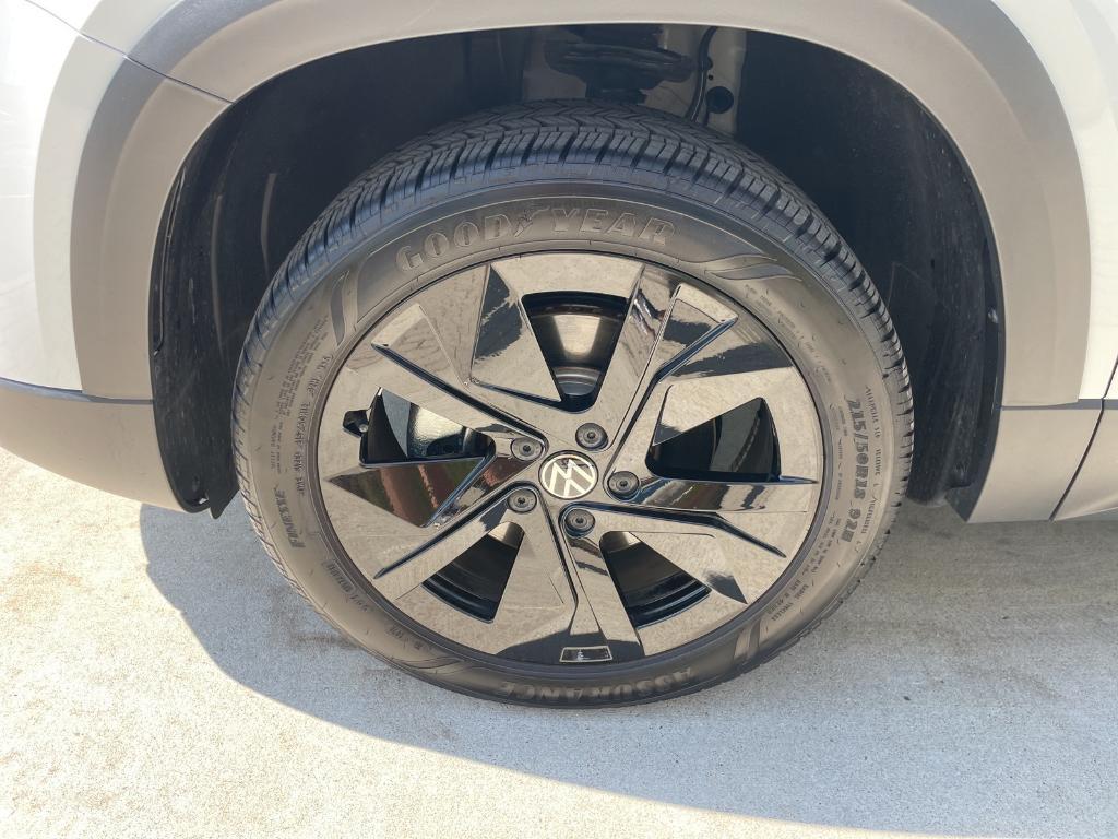 used 2025 Volkswagen Taos car, priced at $30,612