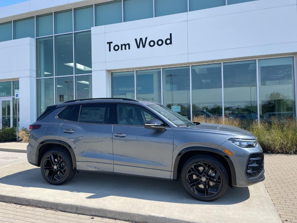 new 2025 Volkswagen Tiguan car, priced at $37,383