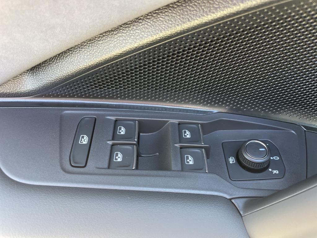 new 2025 Volkswagen Tiguan car, priced at $37,383