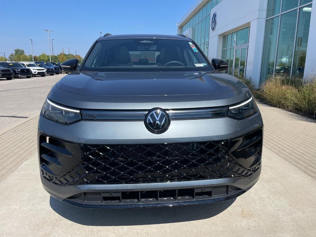 new 2025 Volkswagen Tiguan car, priced at $37,383