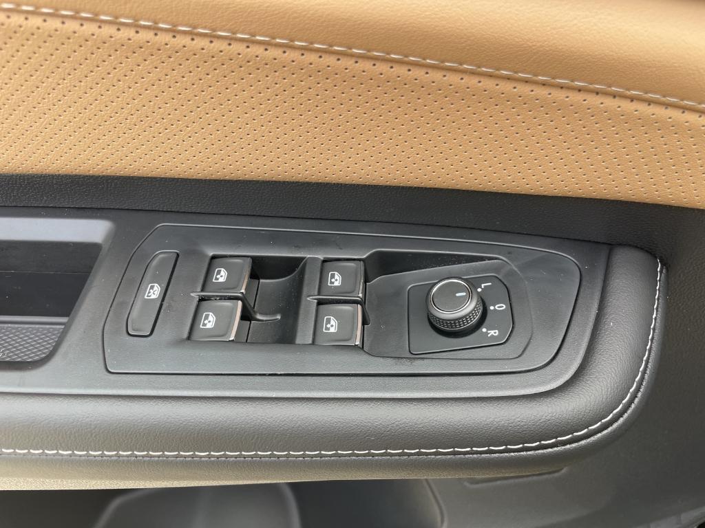 new 2026 Volkswagen Atlas Cross Sport car