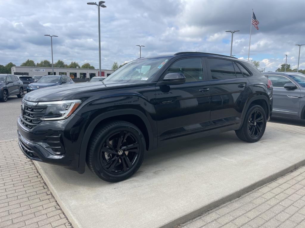 new 2026 Volkswagen Atlas Cross Sport car
