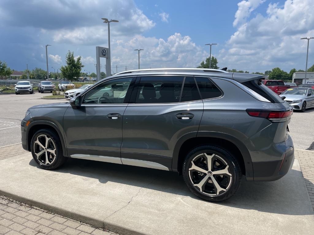 new 2025 Volkswagen Tiguan car, priced at $33,929