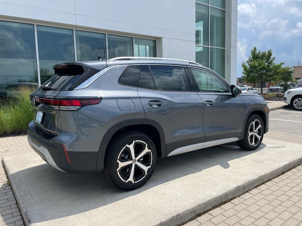 new 2025 Volkswagen Tiguan car, priced at $33,929