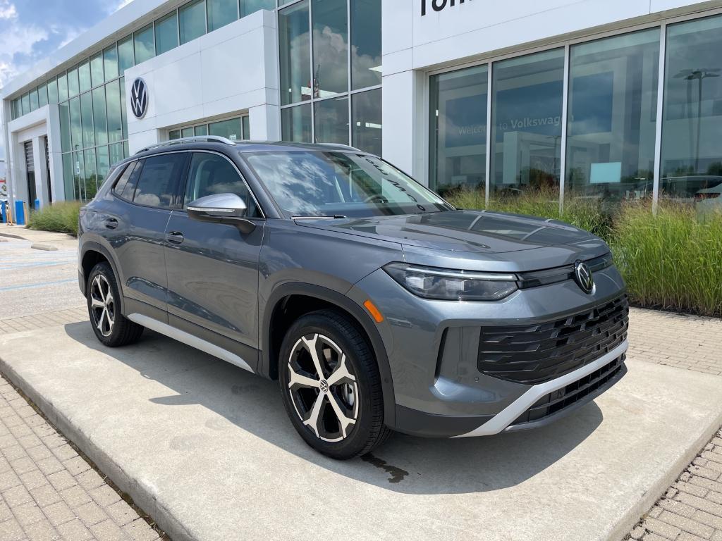 new 2025 Volkswagen Tiguan car, priced at $33,929