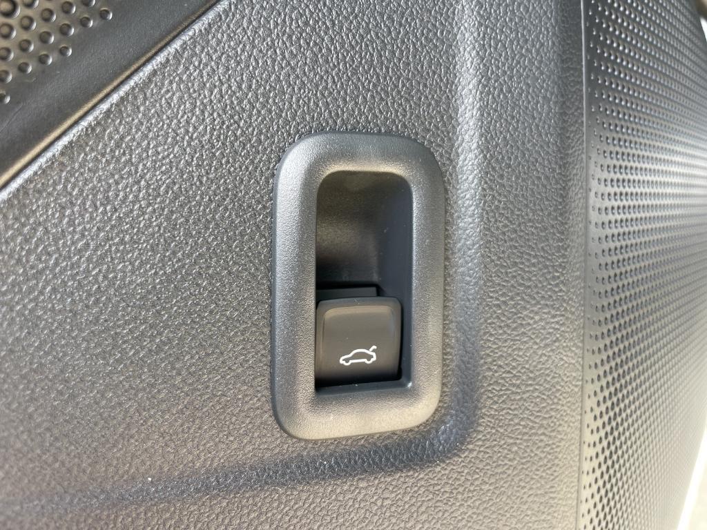 new 2025 Volkswagen Tiguan car, priced at $33,929