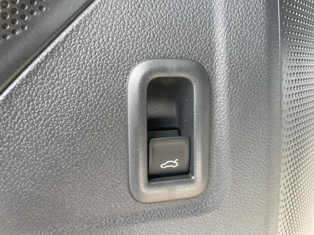 new 2025 Volkswagen Tiguan car, priced at $36,787