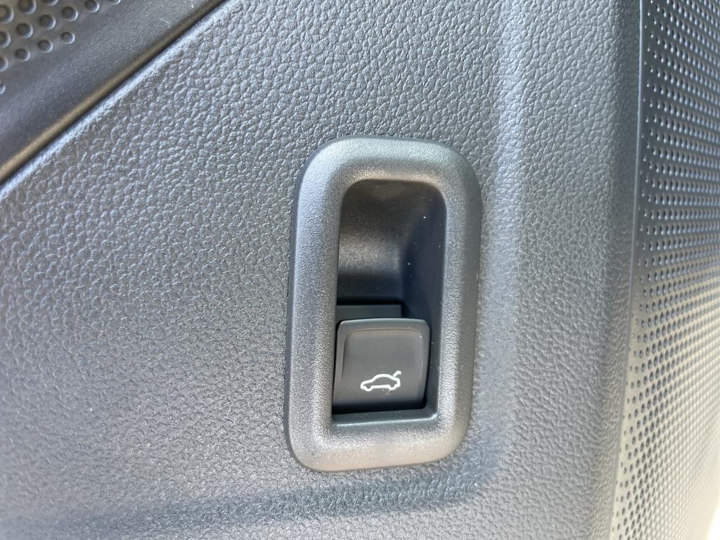 new 2025 Volkswagen Tiguan car, priced at $36,787