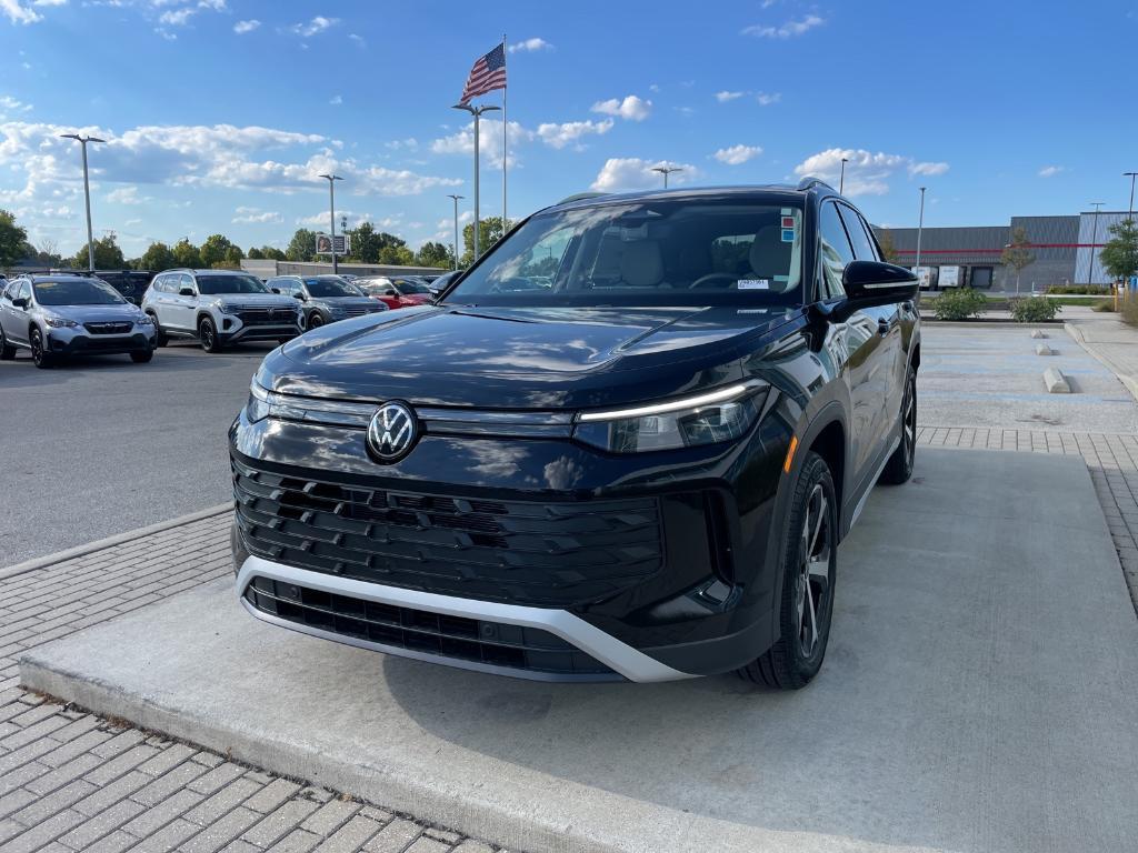 new 2025 Volkswagen Tiguan car, priced at $36,787