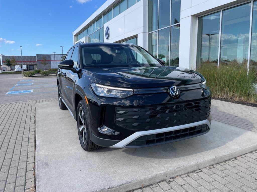 new 2025 Volkswagen Tiguan car, priced at $36,787
