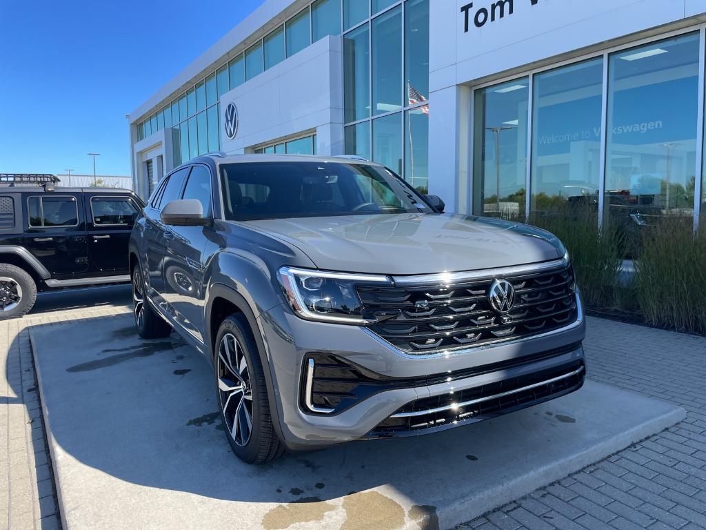 new 2026 Volkswagen Atlas Cross Sport car