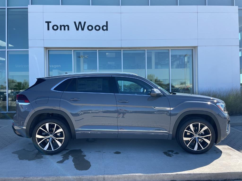 new 2026 Volkswagen Atlas Cross Sport car