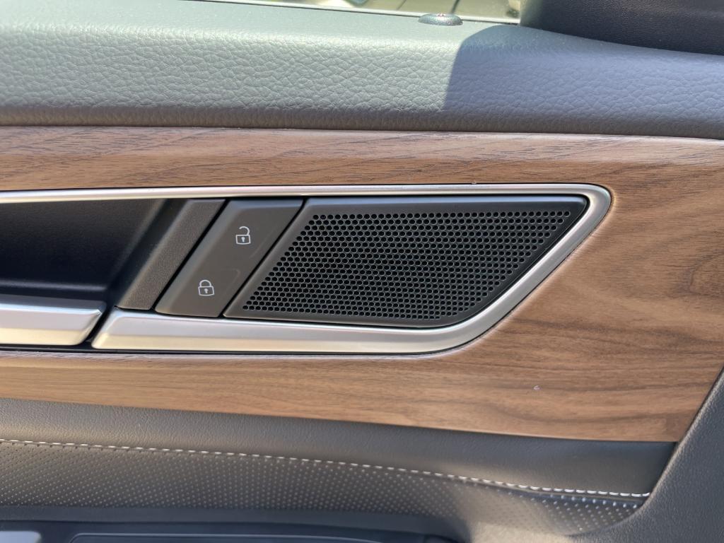 new 2025 Volkswagen Atlas car, priced at $41,443