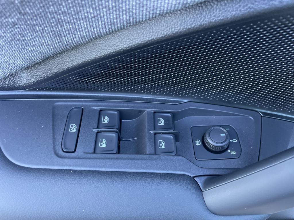 new 2025 Volkswagen Tiguan car, priced at $30,771