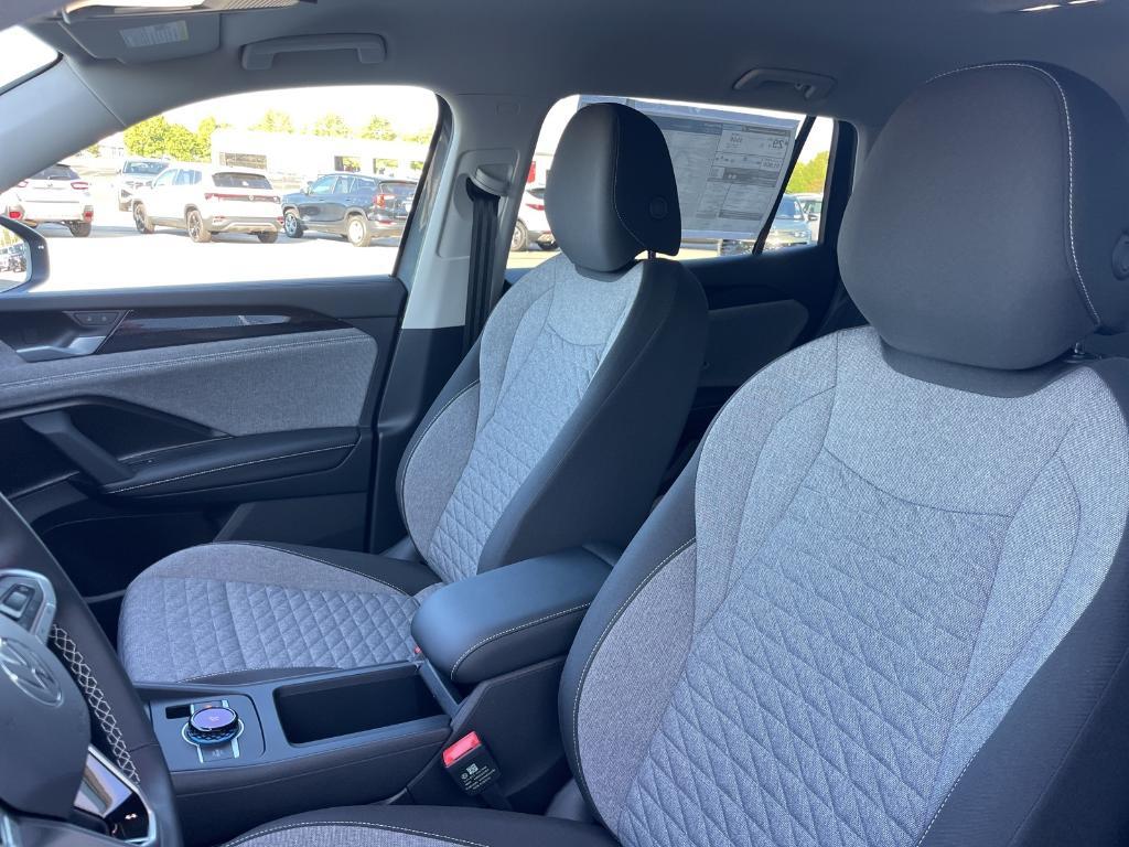 new 2025 Volkswagen Tiguan car, priced at $30,771