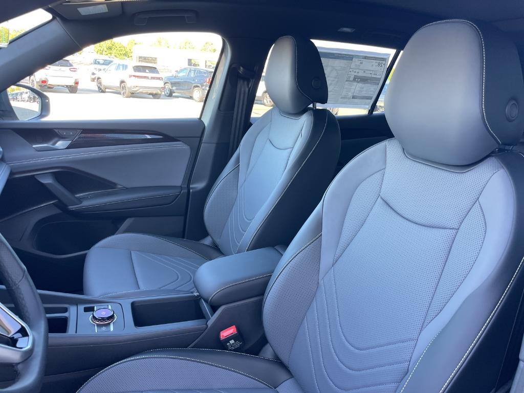 new 2025 Volkswagen Tiguan car, priced at $37,247