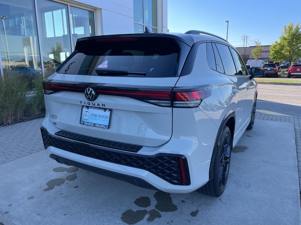 new 2025 Volkswagen Tiguan car, priced at $37,247