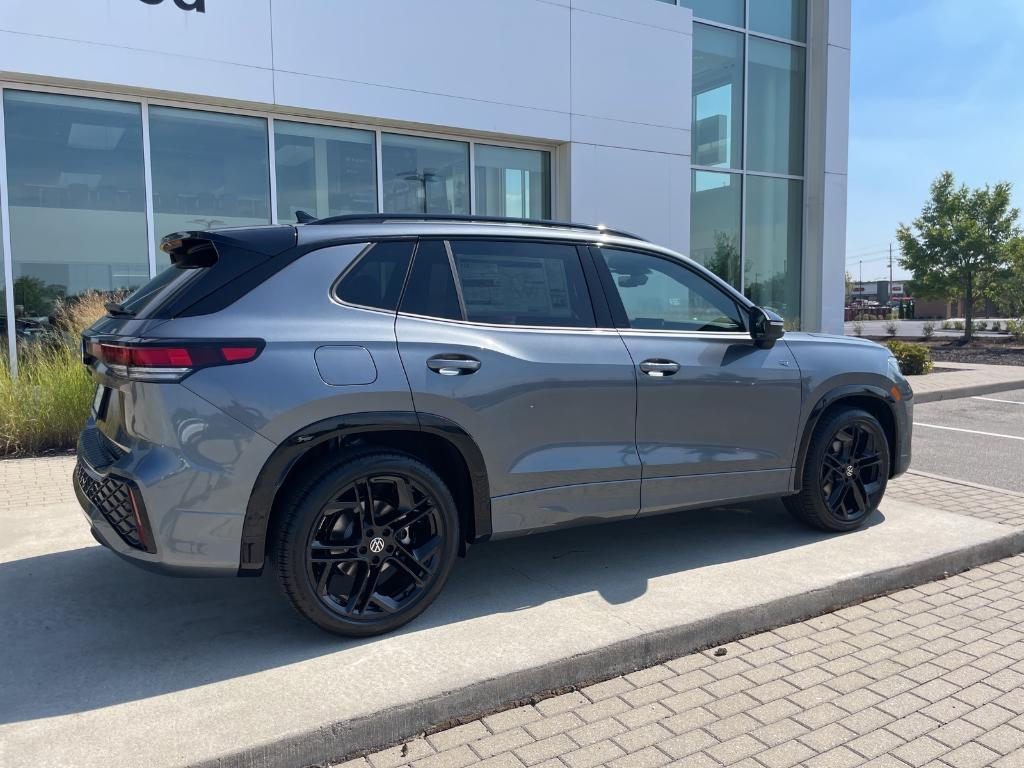 new 2025 Volkswagen Tiguan car, priced at $37,431