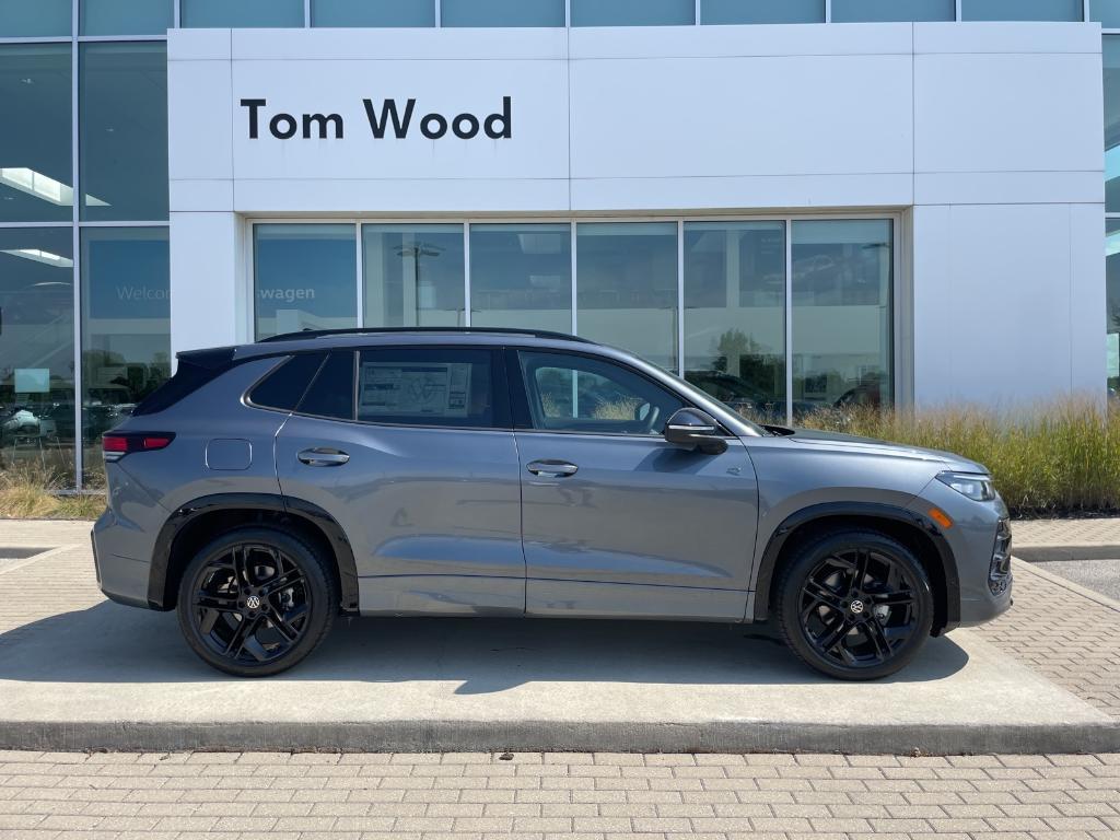 new 2025 Volkswagen Tiguan car, priced at $37,431