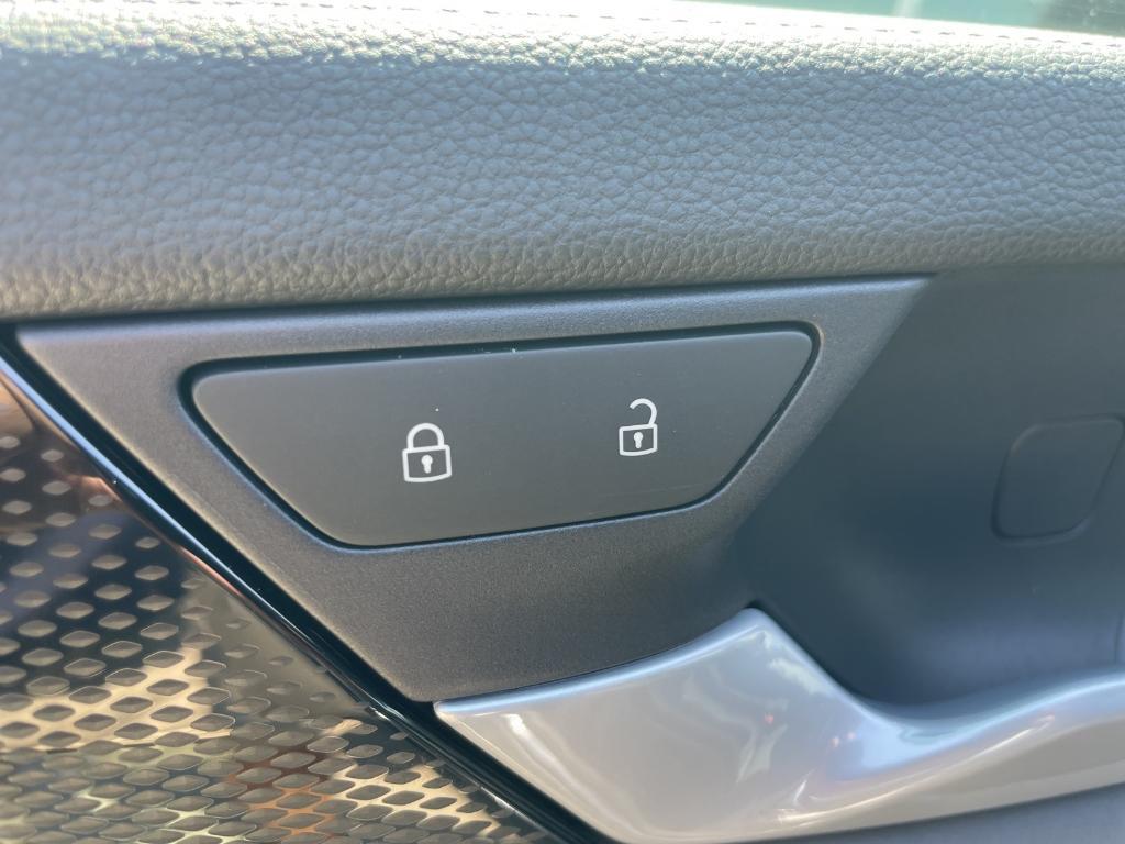 new 2025 Volkswagen Tiguan car, priced at $37,431