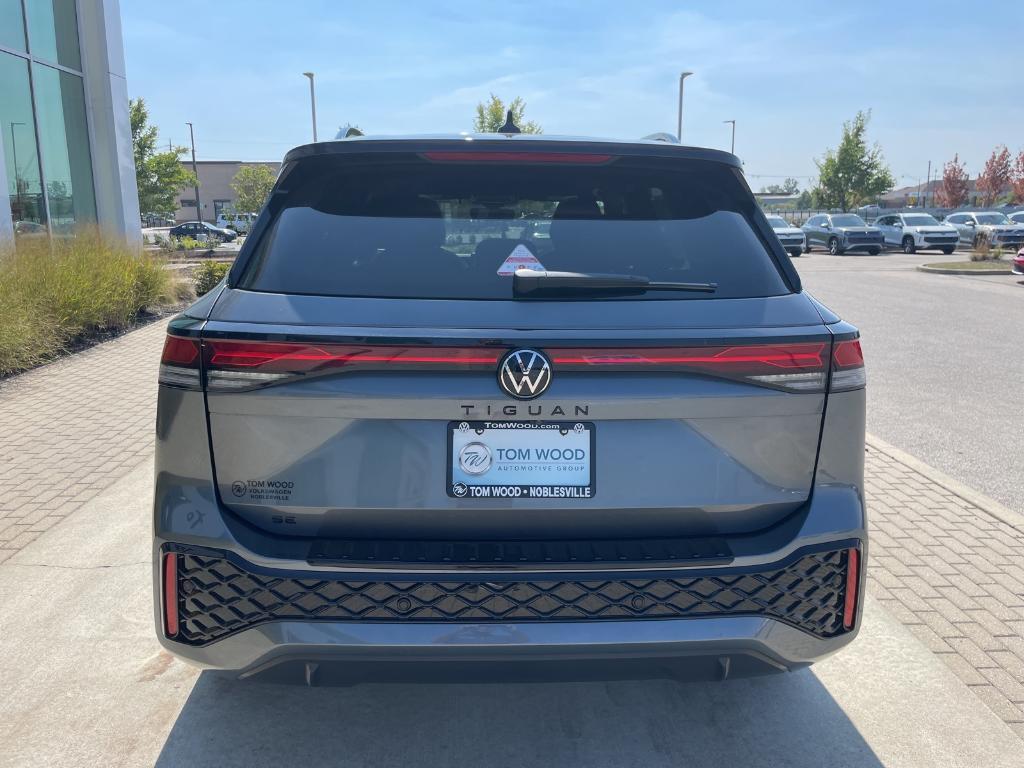 new 2025 Volkswagen Tiguan car, priced at $37,431