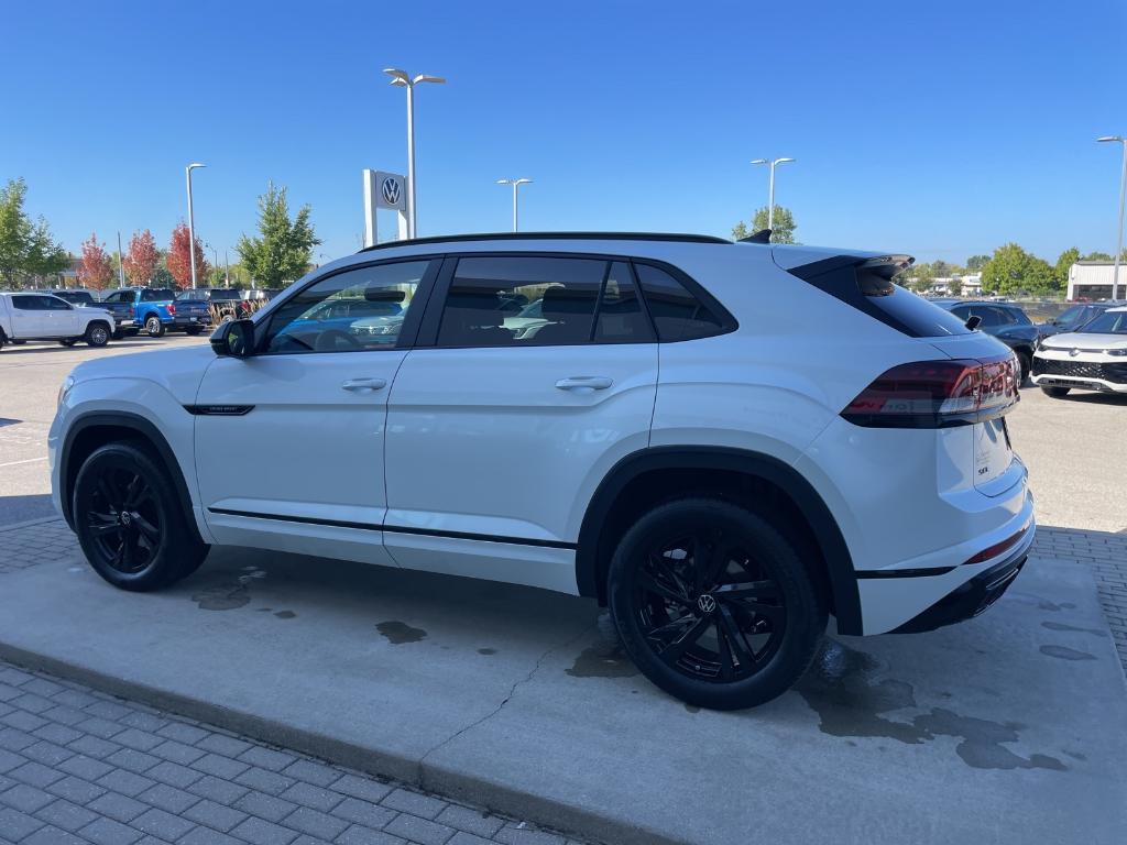 new 2026 Volkswagen Atlas Cross Sport car