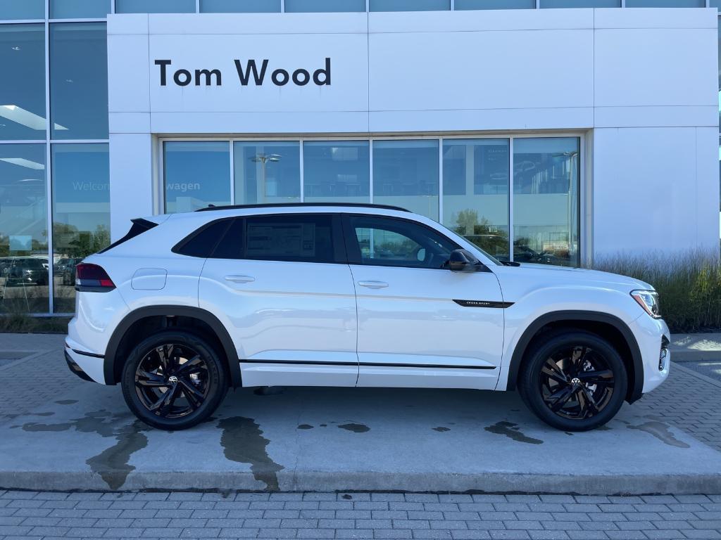 new 2026 Volkswagen Atlas Cross Sport car