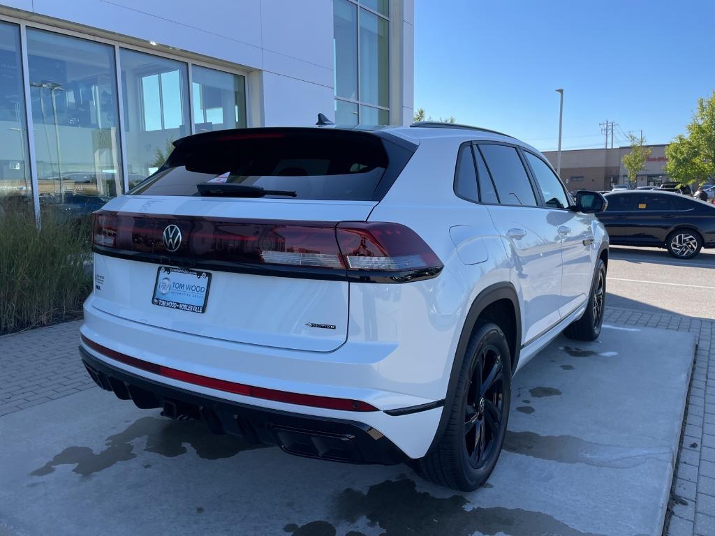 new 2026 Volkswagen Atlas Cross Sport car