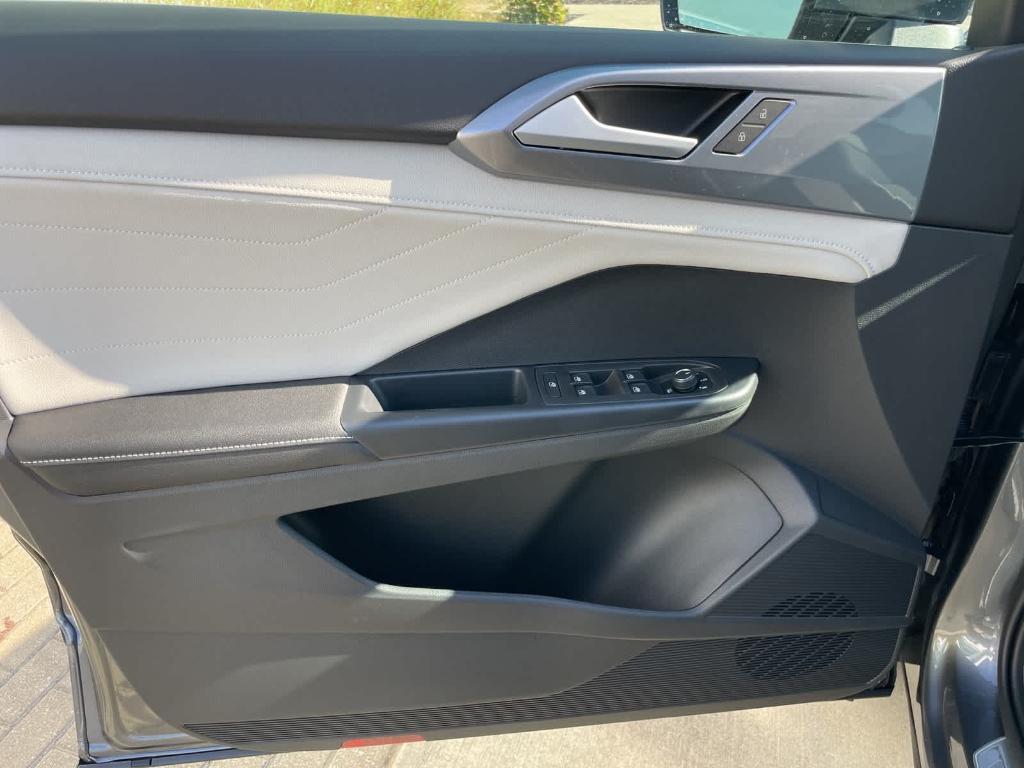 new 2025 Volkswagen Taos car, priced at $34,044