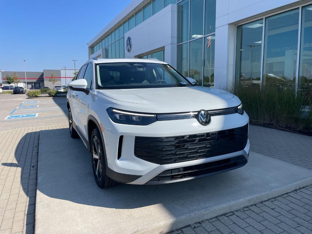 new 2025 Volkswagen Tiguan car, priced at $36,676