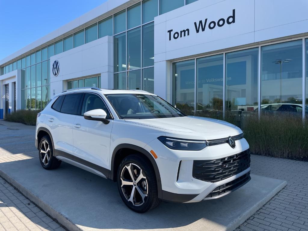 new 2025 Volkswagen Tiguan car, priced at $36,676