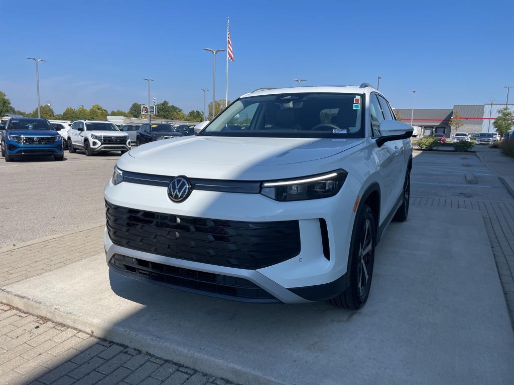 new 2025 Volkswagen Tiguan car, priced at $36,676