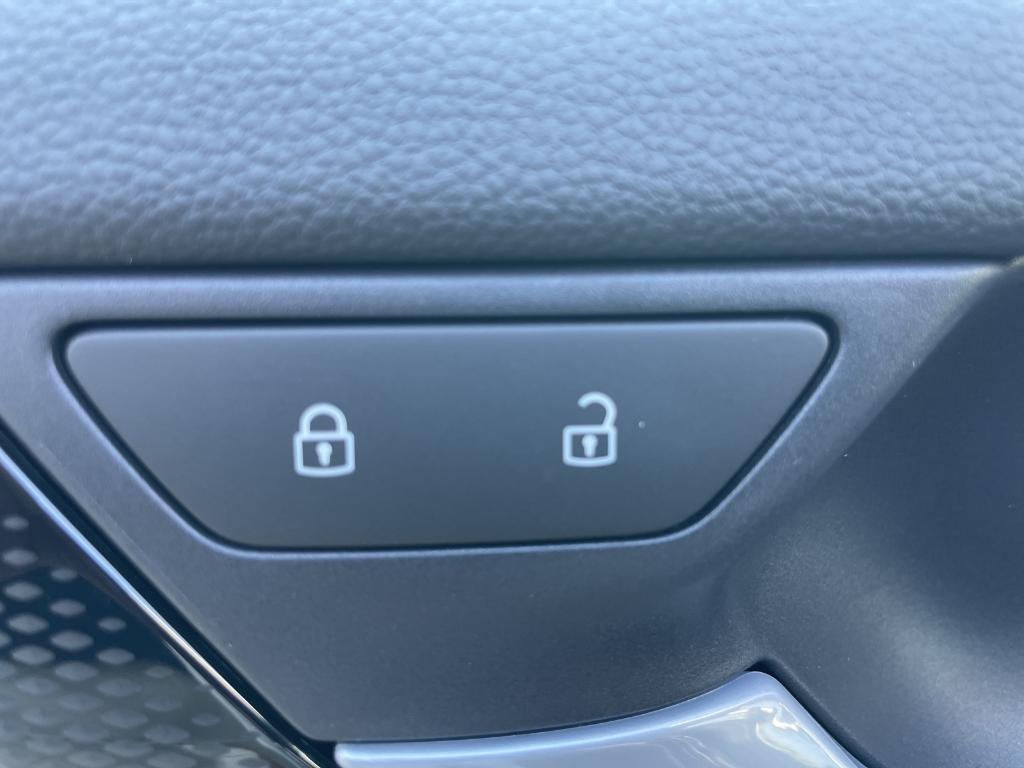 new 2025 Volkswagen Tiguan car, priced at $36,676