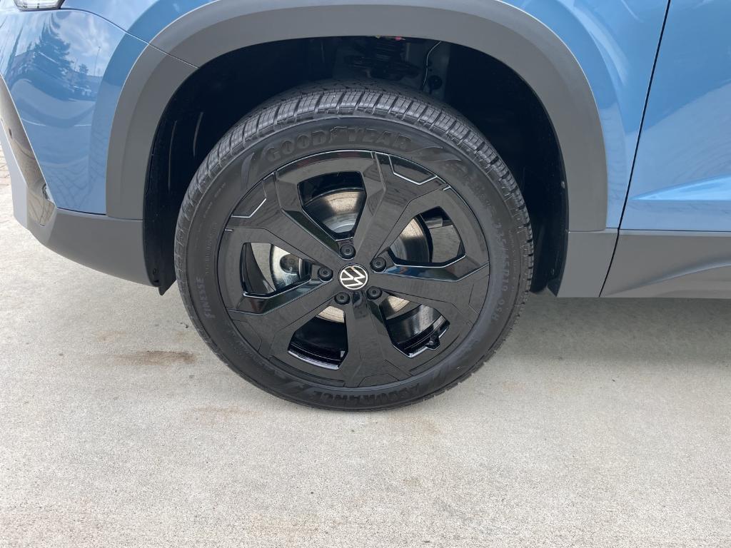 new 2025 Volkswagen Taos car, priced at $34,199