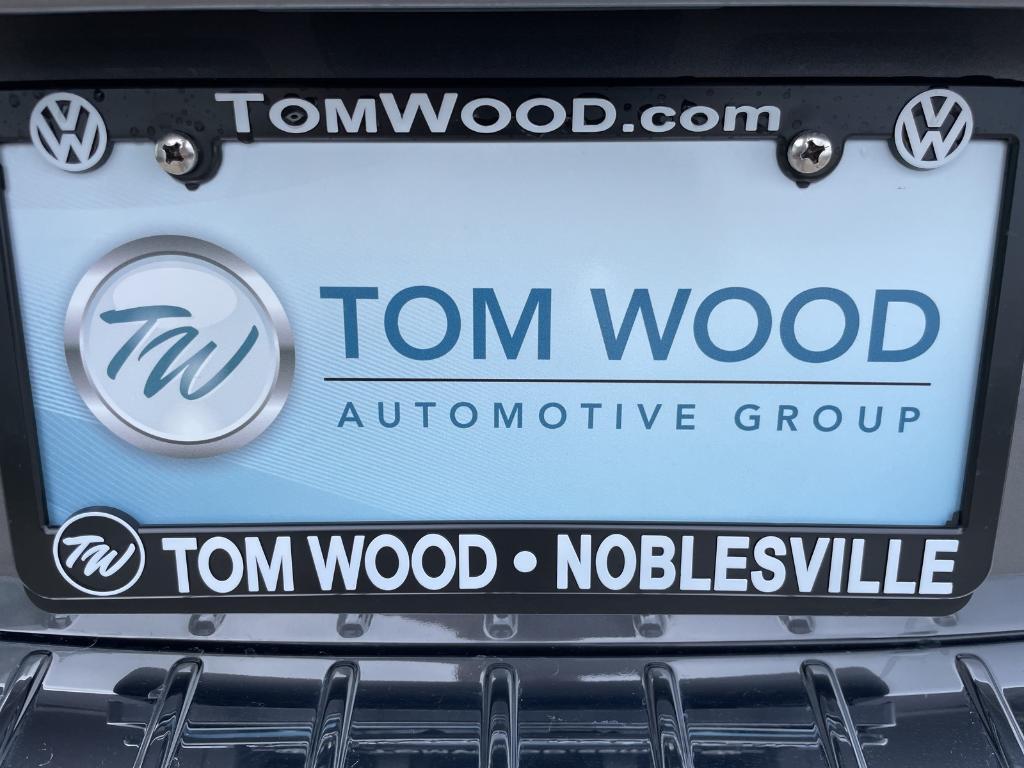used 2014 Volkswagen Touareg car, priced at $9,075