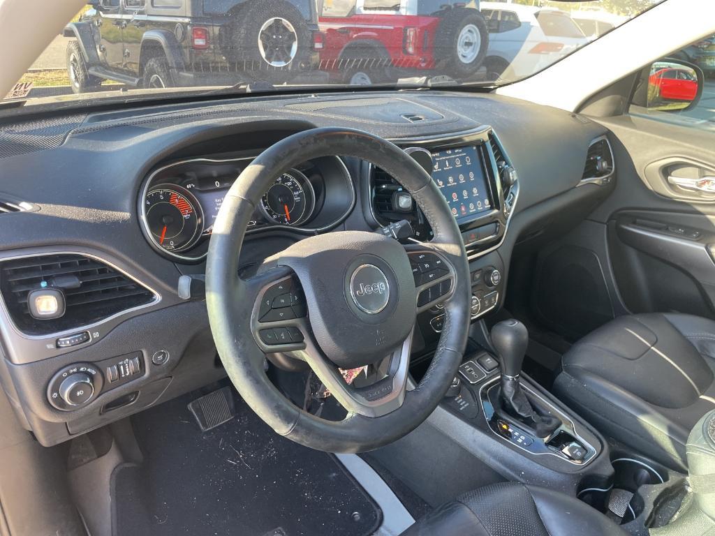 used 2019 Jeep Cherokee car, priced at $16,422