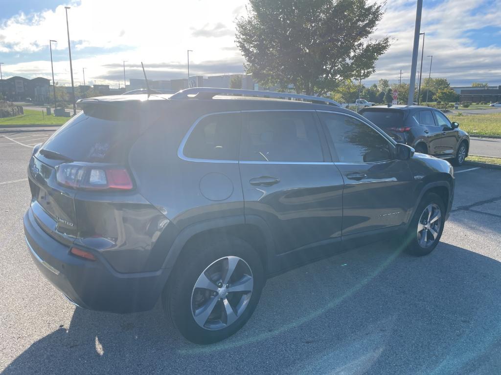 used 2019 Jeep Cherokee car, priced at $16,422