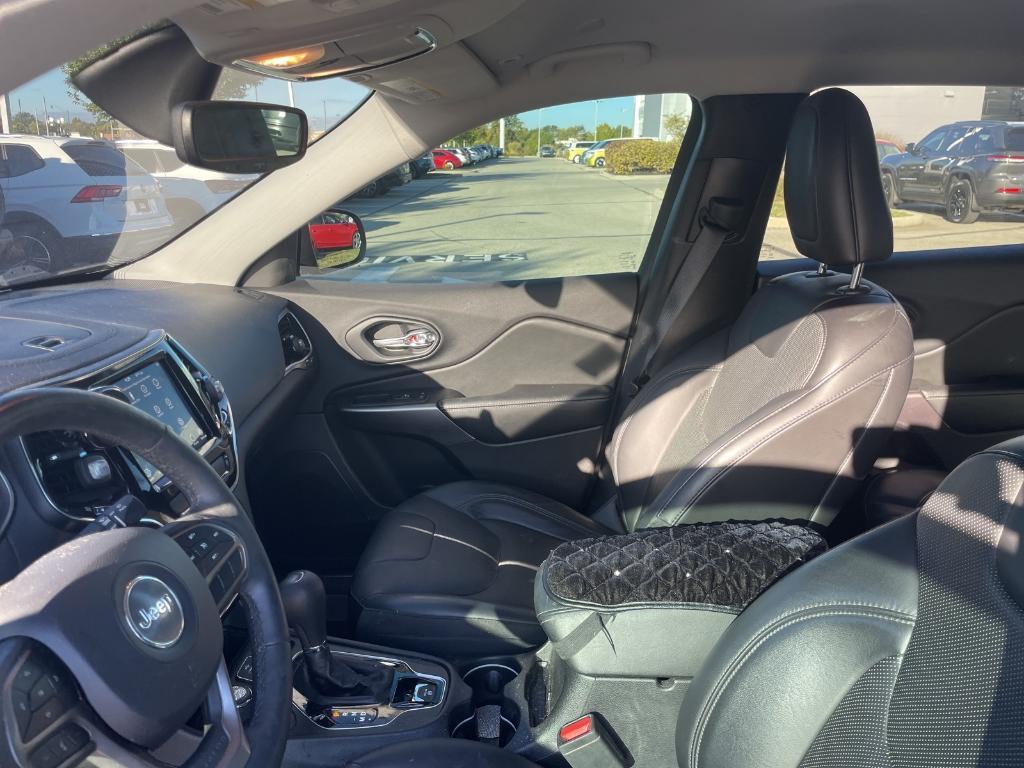 used 2019 Jeep Cherokee car, priced at $16,422